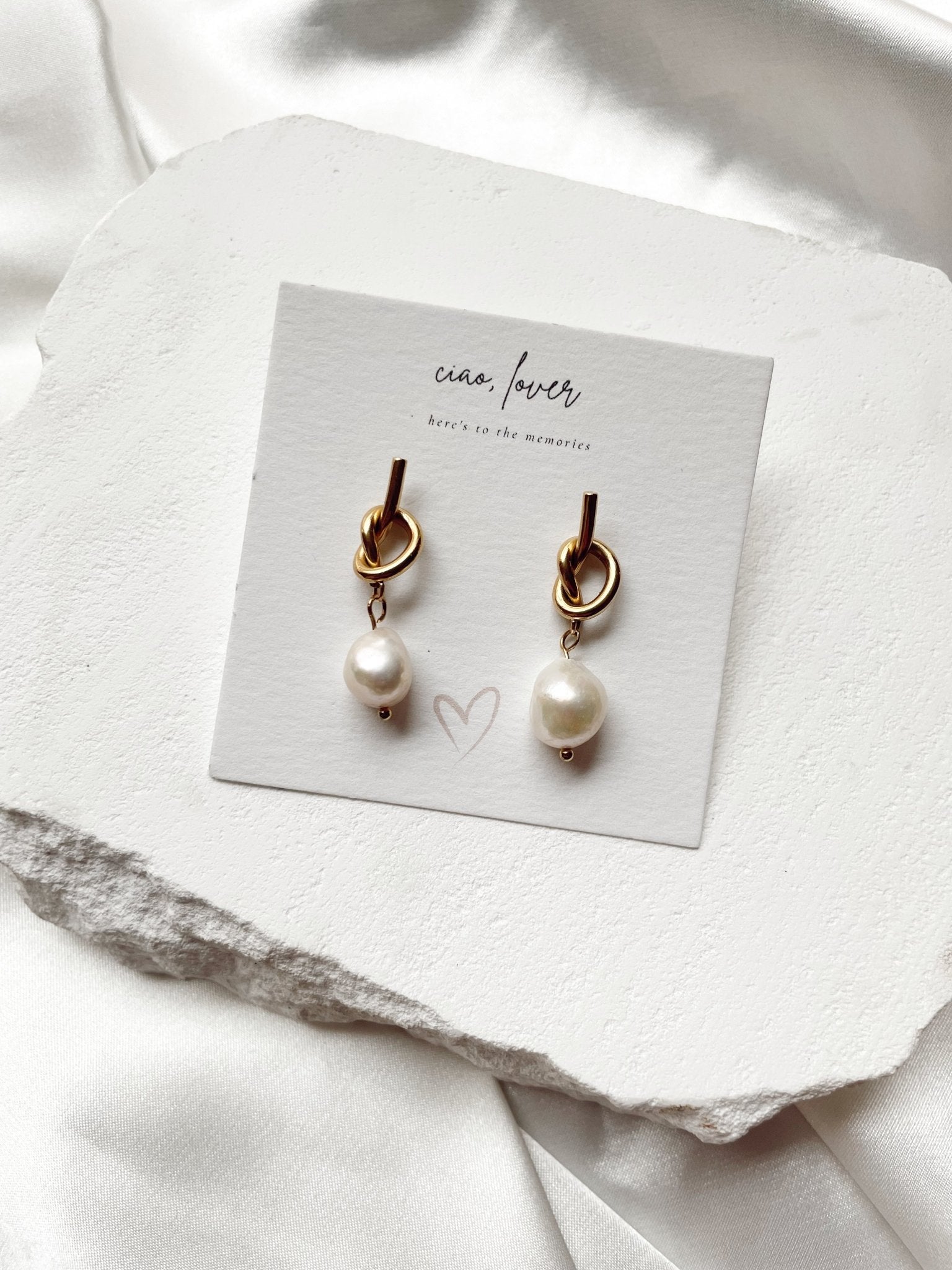 Connected - Knot Pearl Drop Earrings - MOD&SOUL - Contemporary Women's Clothing